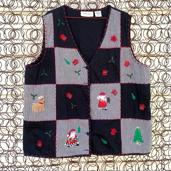 Vintage Christmas embroidered patchwork vest - Picture 1 of 3